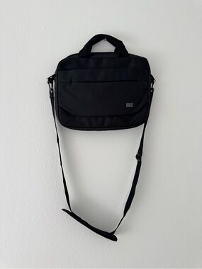 Black Laptop Shoulder Bag - Case Logic Laptop Bag